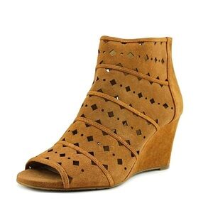 Michael Michael Kors Uma Peep Toe Casual Platform Shoe Acorn Size 8.5 NWOT
